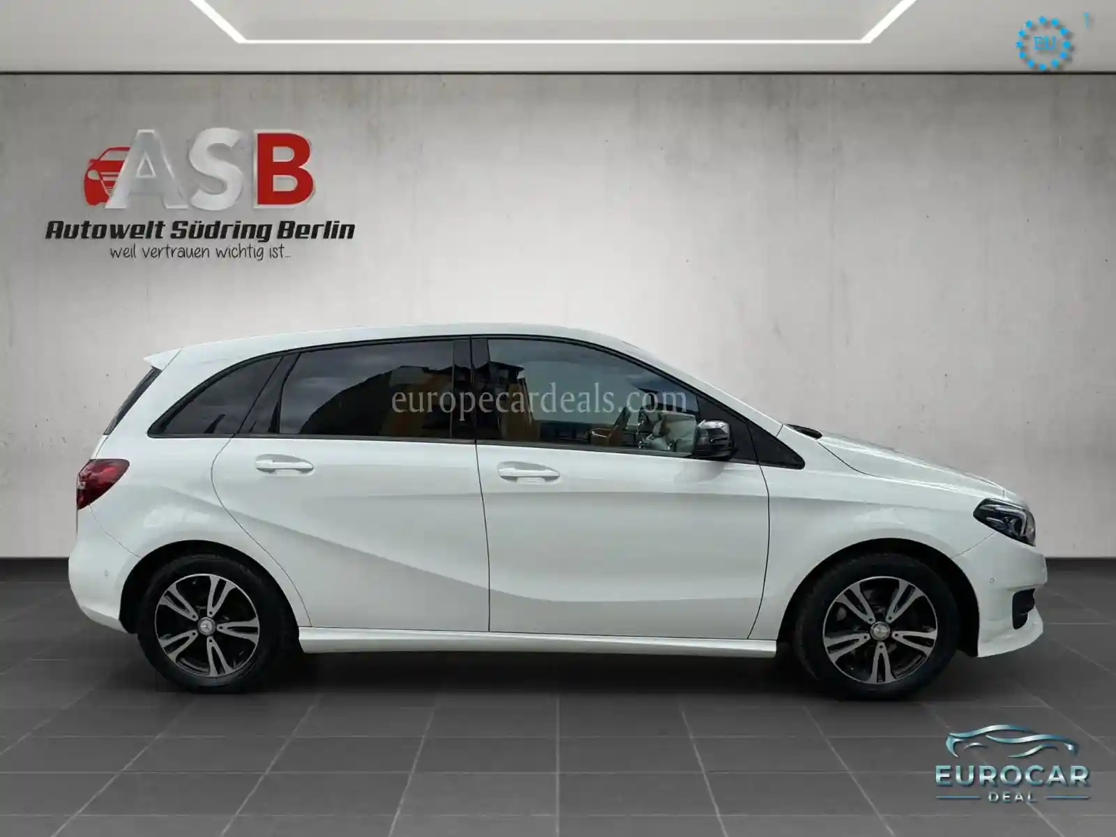 Mercedes-Benz B 180