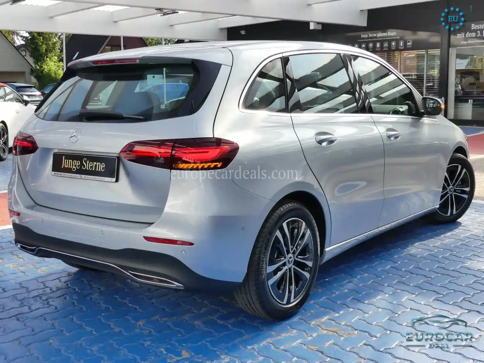 Mercedes-Benz B 180