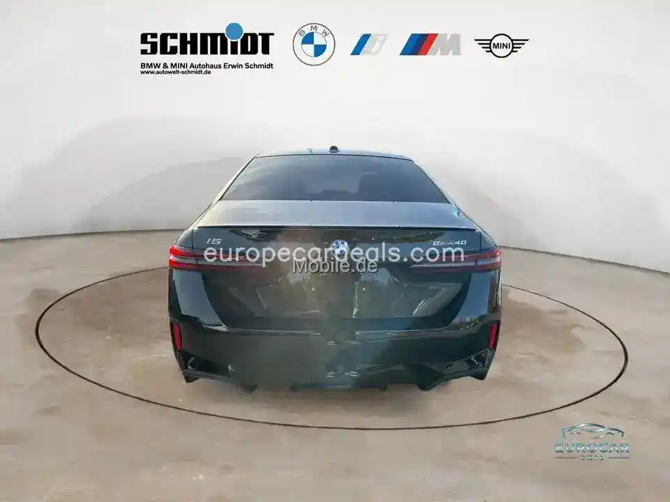 BMW i5