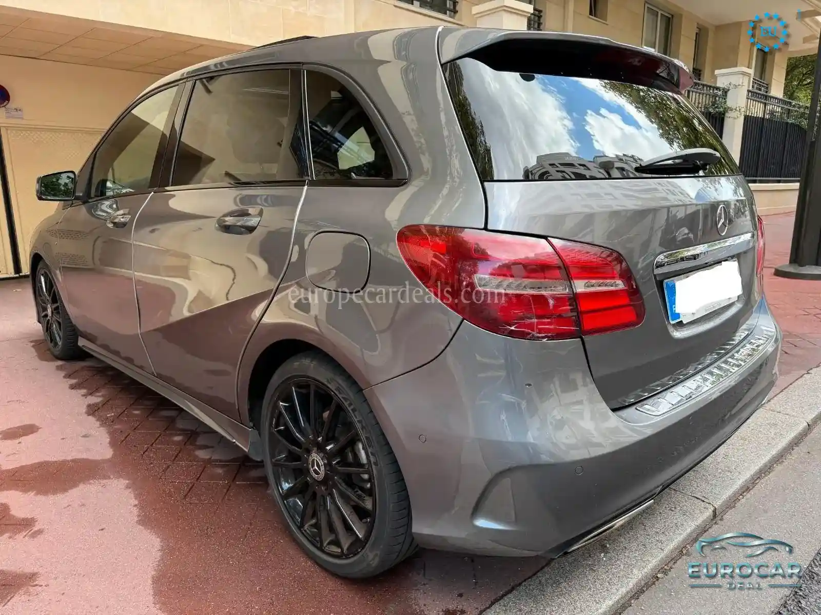 Mercedes-Benz B 220