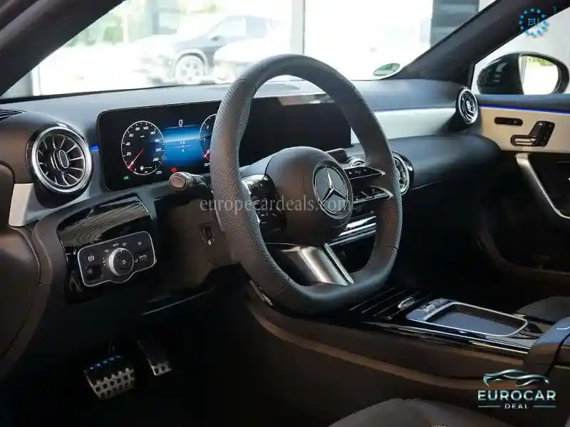 Mercedes-Benz A 220