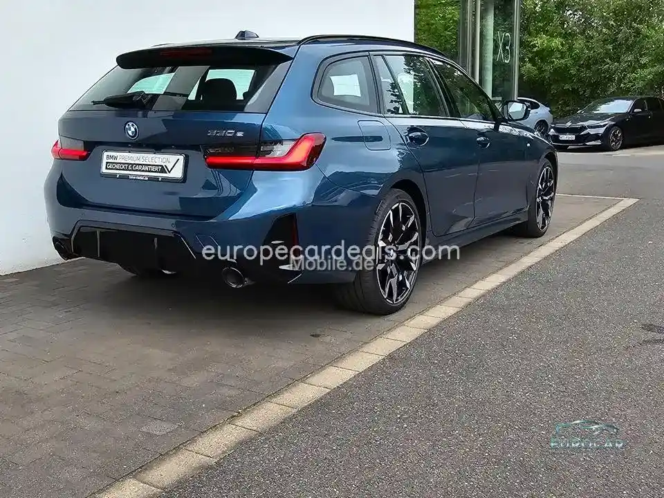 BMW 330