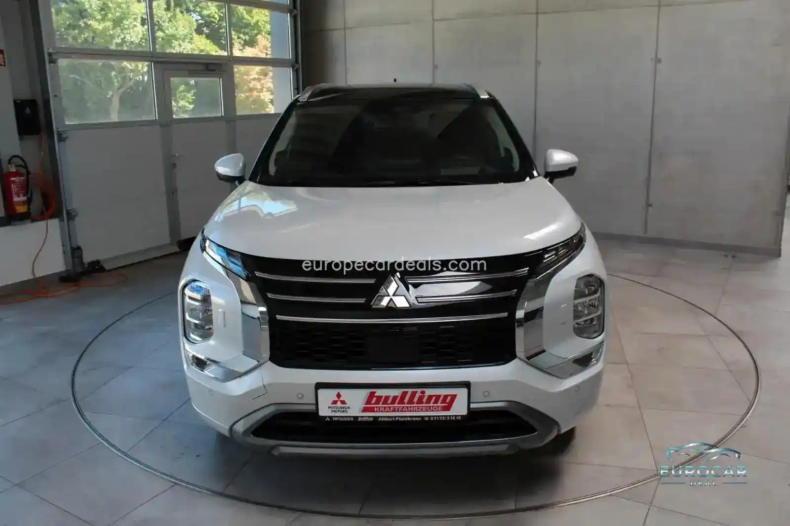Mitsubishi Plug-in Hybrid Outlander