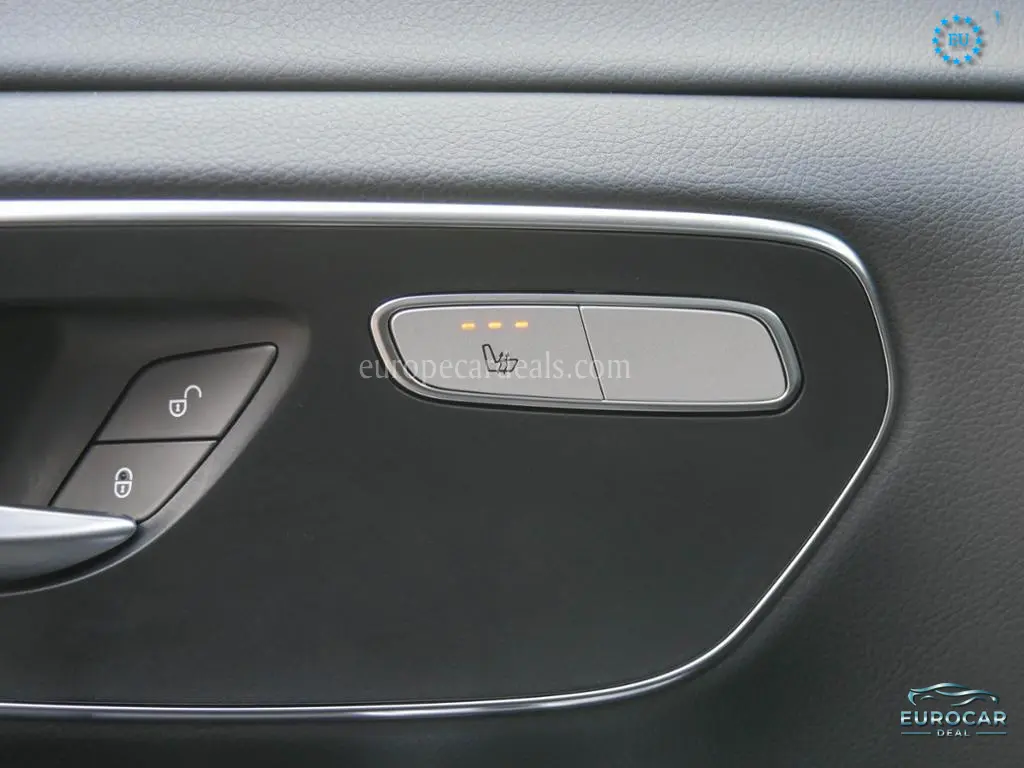 Mercedes-Benz V 220