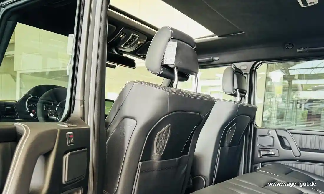 Mercedes-Benz G 500