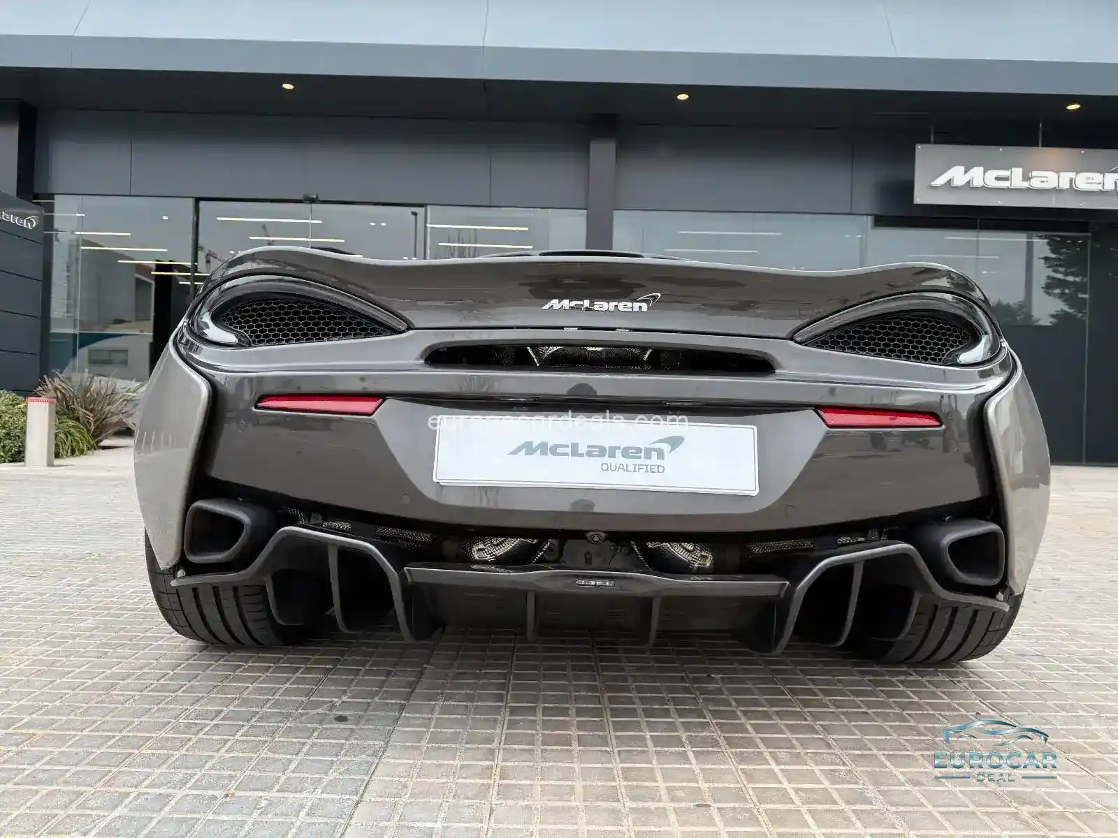 McLaren 570GT