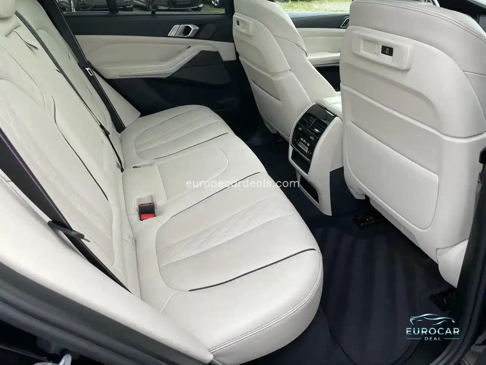 BMW X5 M50