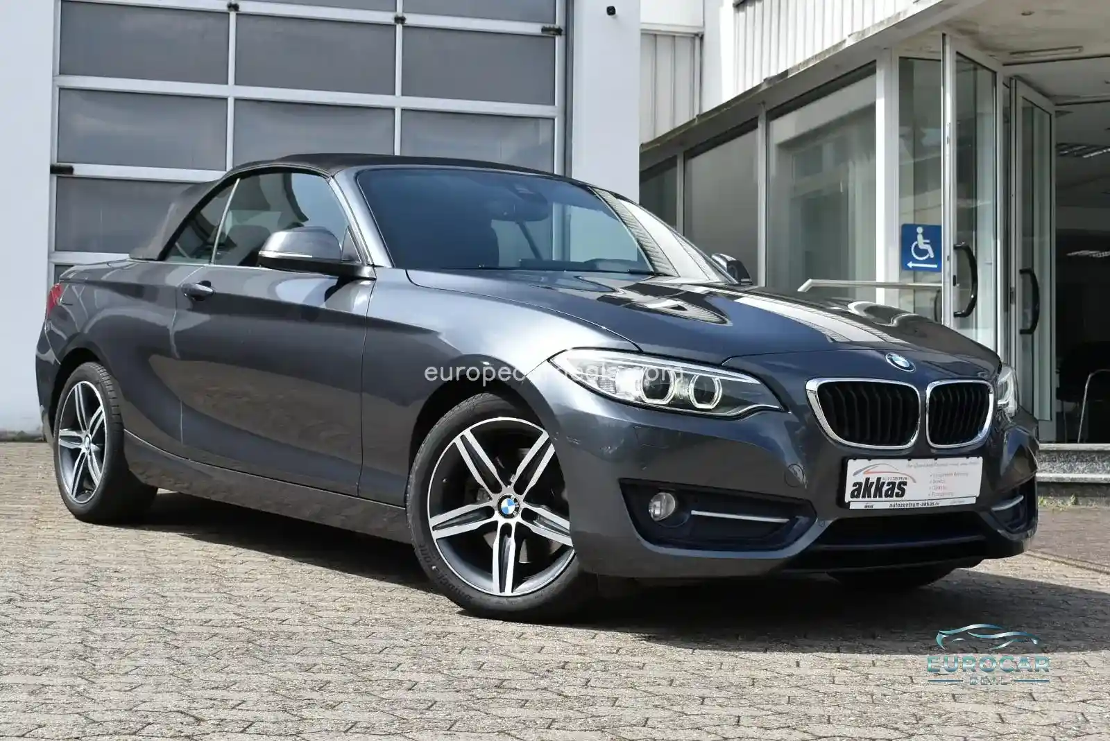 BMW 220