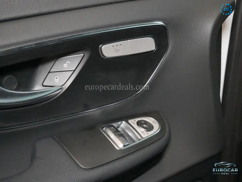 Mercedes-Benz V 220
