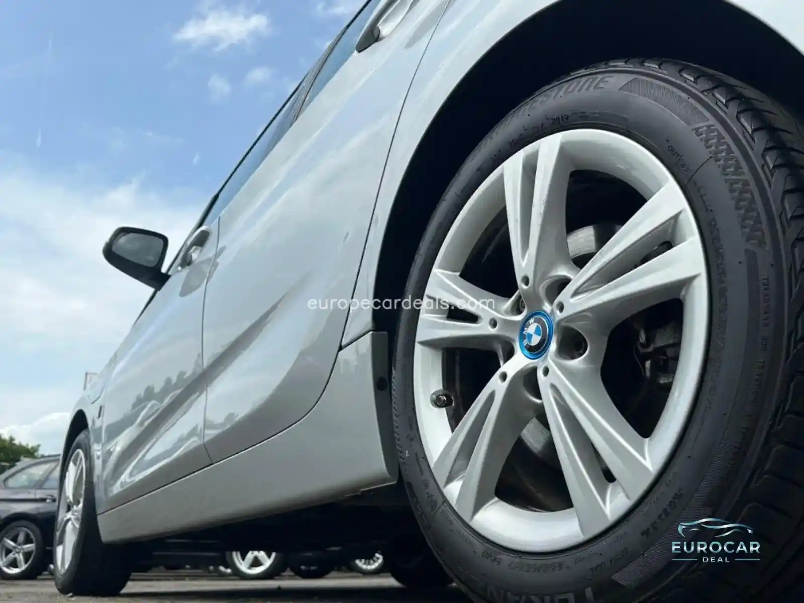 BMW 225