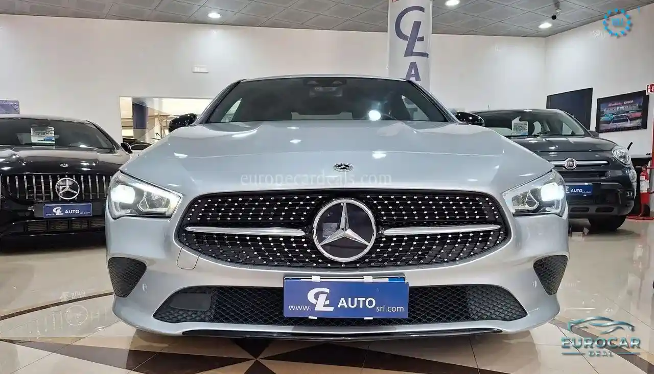 Mercedes-Benz CLA 200
