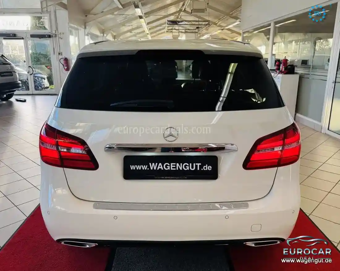 Mercedes-Benz B 200