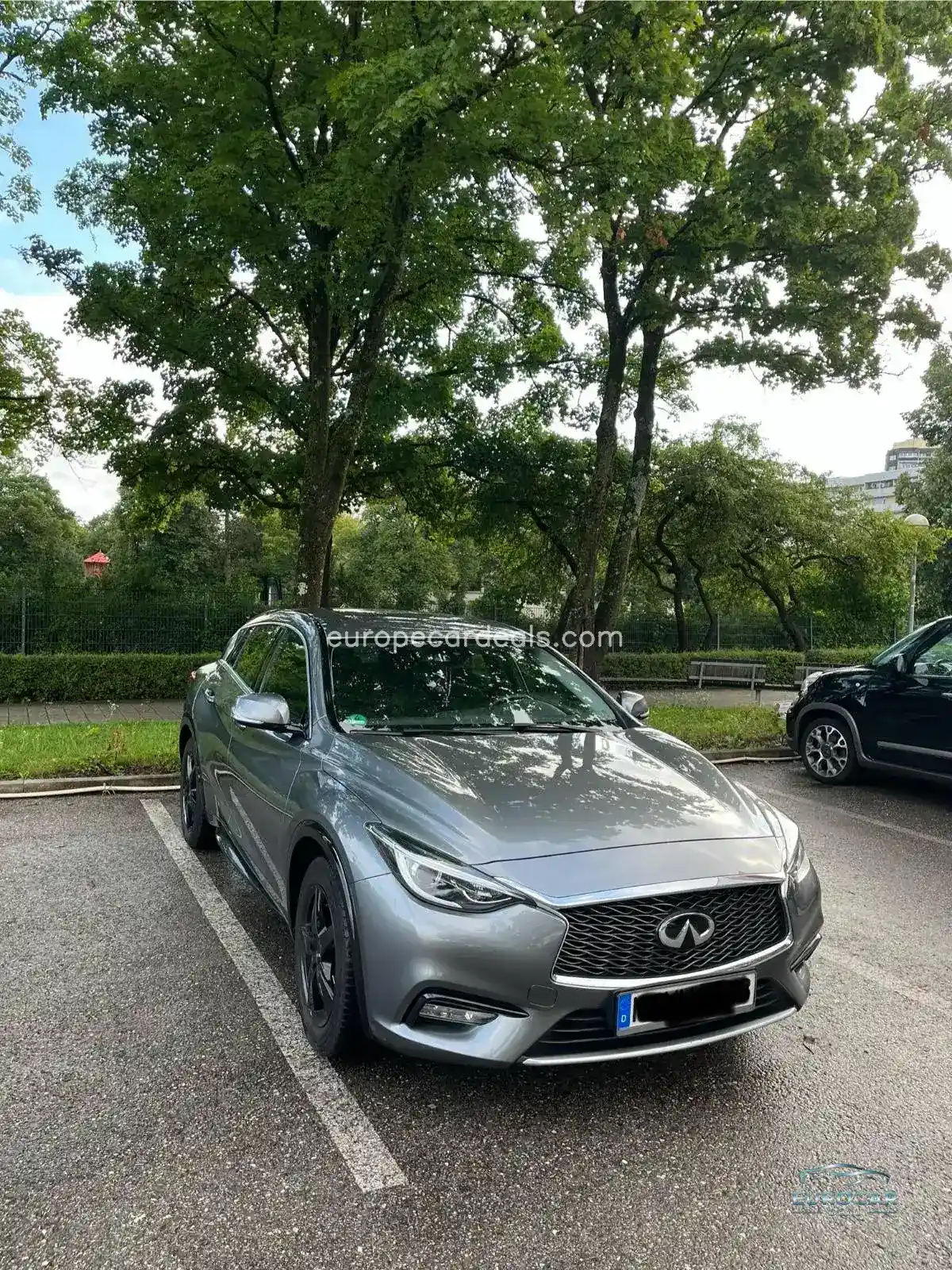 Infiniti Q30