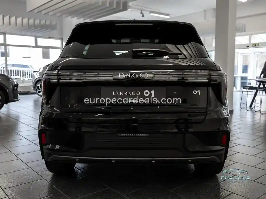 Lynk&Co 01