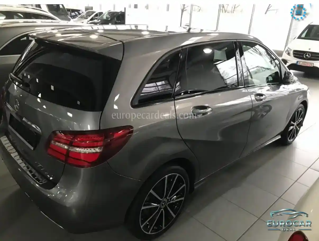 Mercedes-Benz B 220