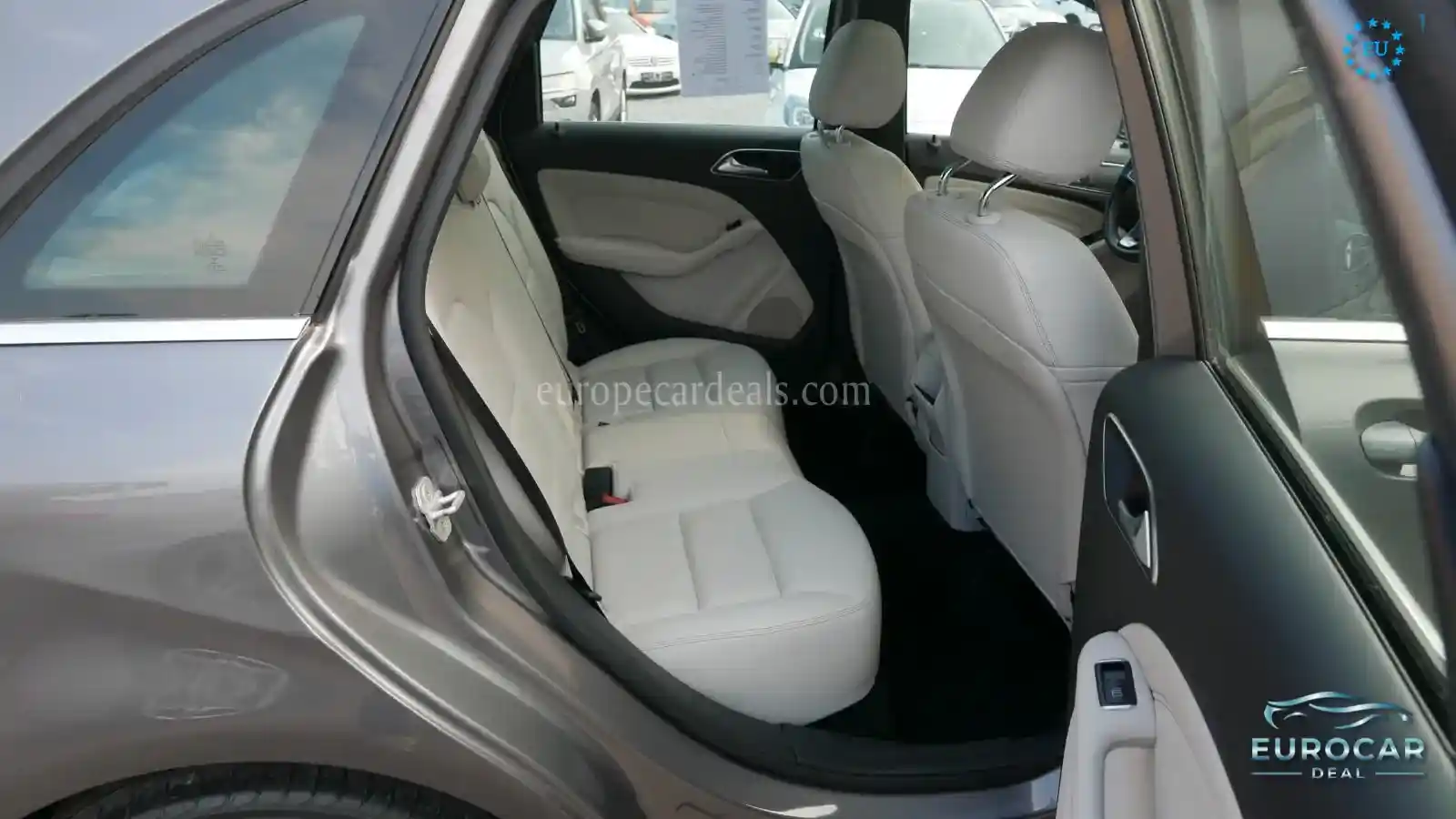 Mercedes-Benz B 180