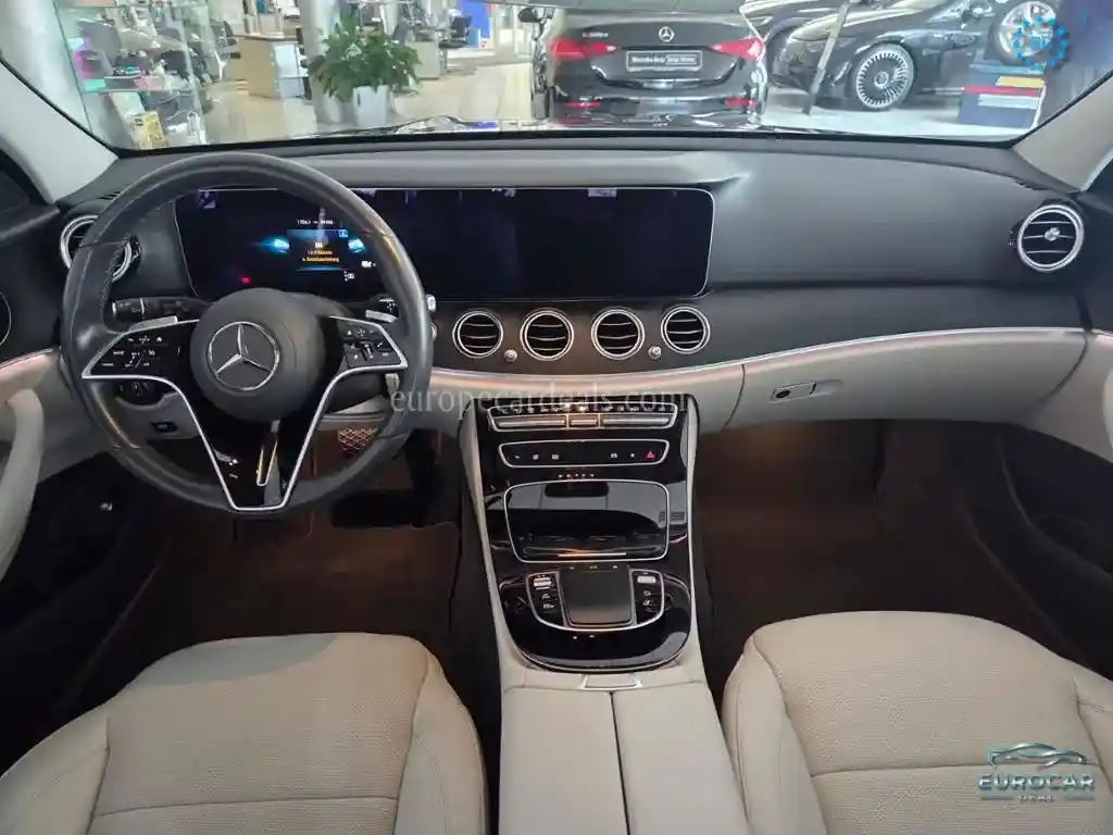 Mercedes-Benz E 300