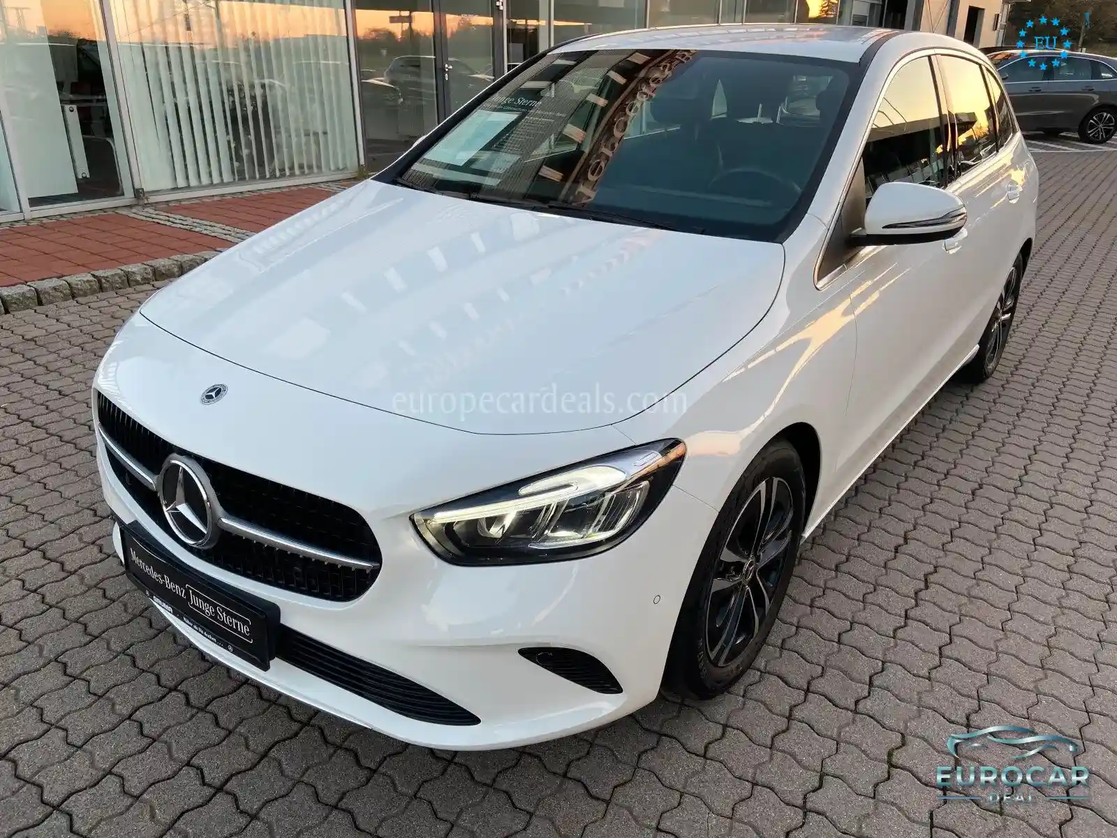 Mercedes-Benz B 180