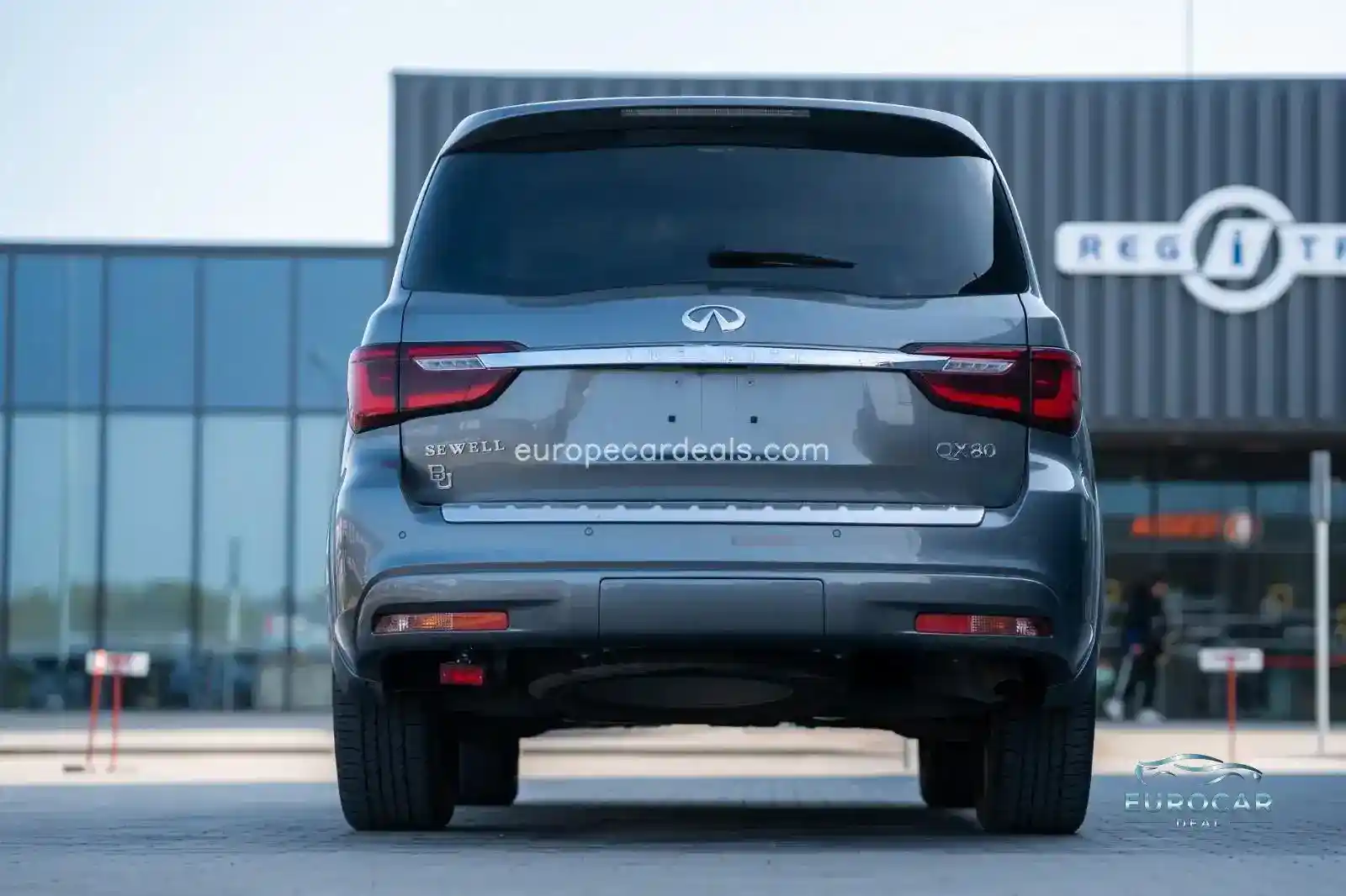 Infiniti QX80