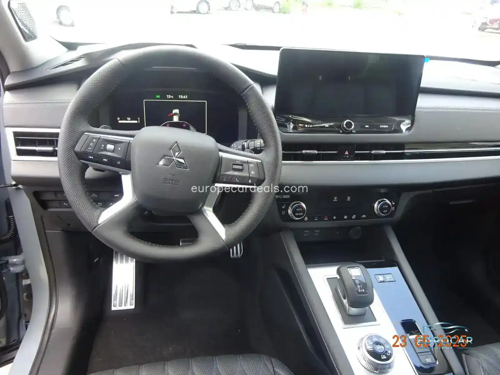 Mitsubishi Plug-in Hybrid Outlander