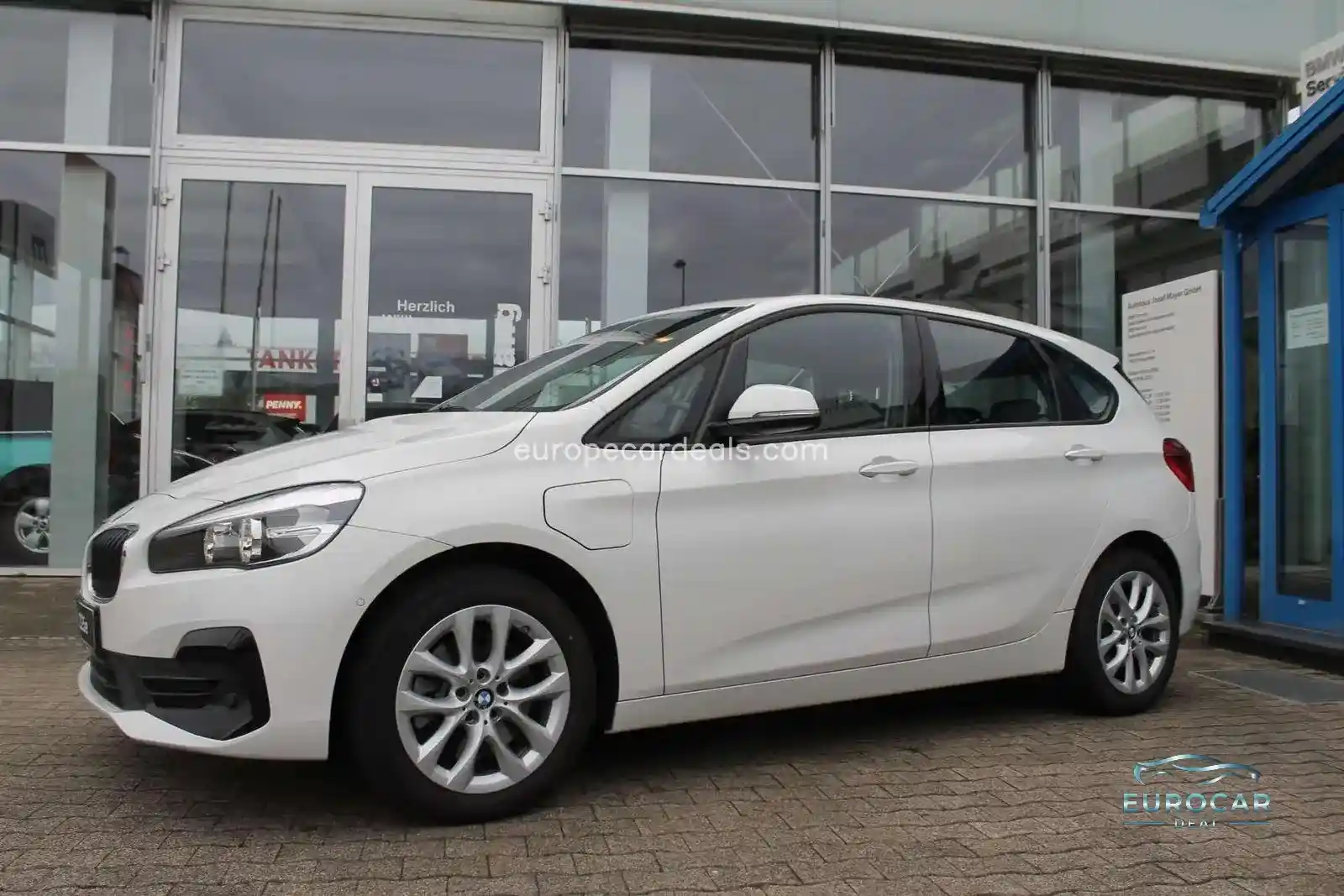 BMW 225
