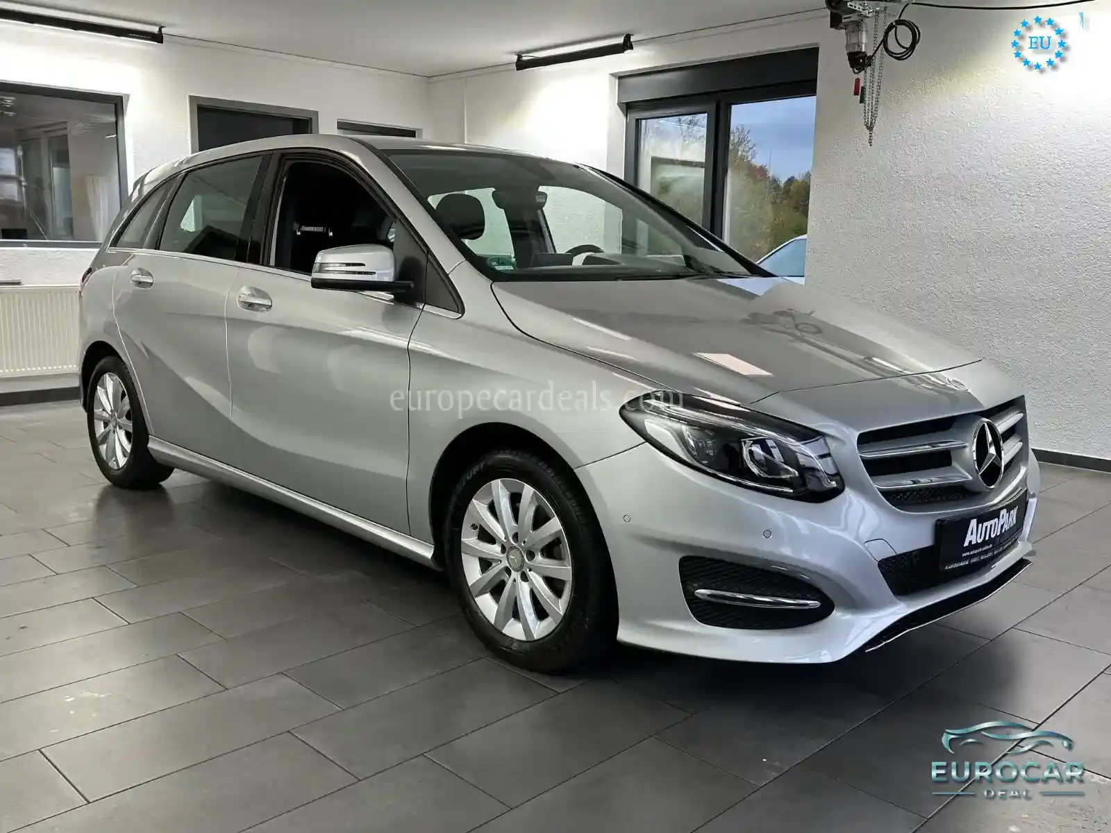 Mercedes-Benz B 180
