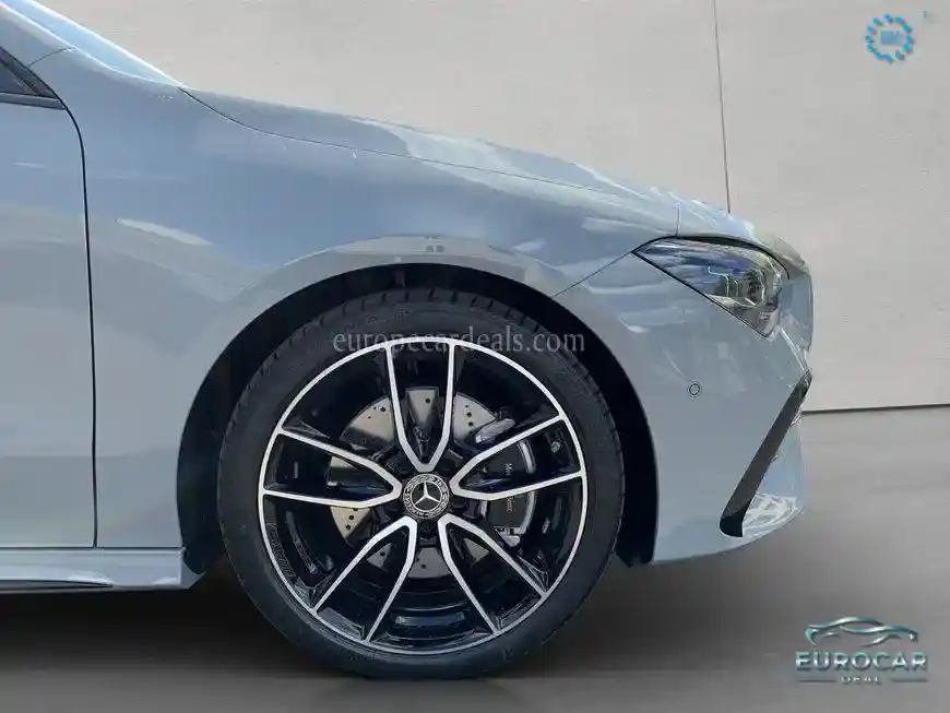 Mercedes-Benz CLA 220