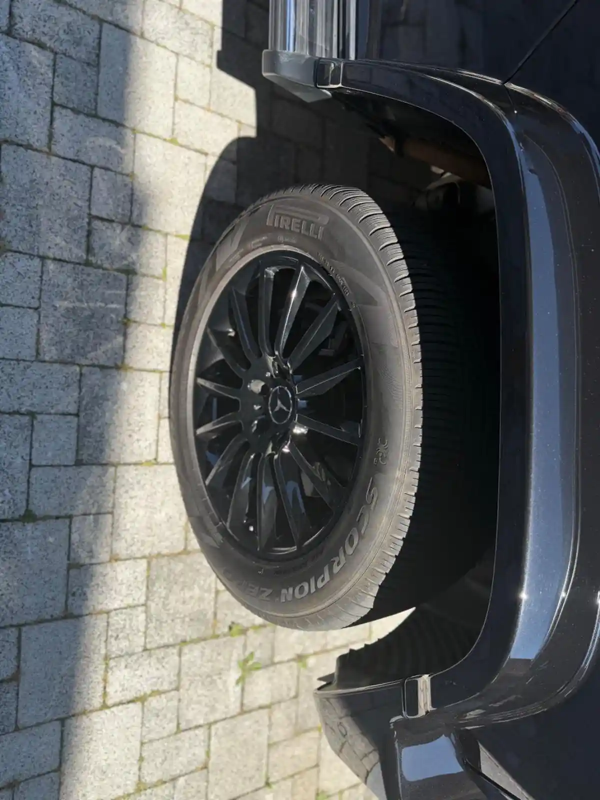 Mercedes-Benz G 500