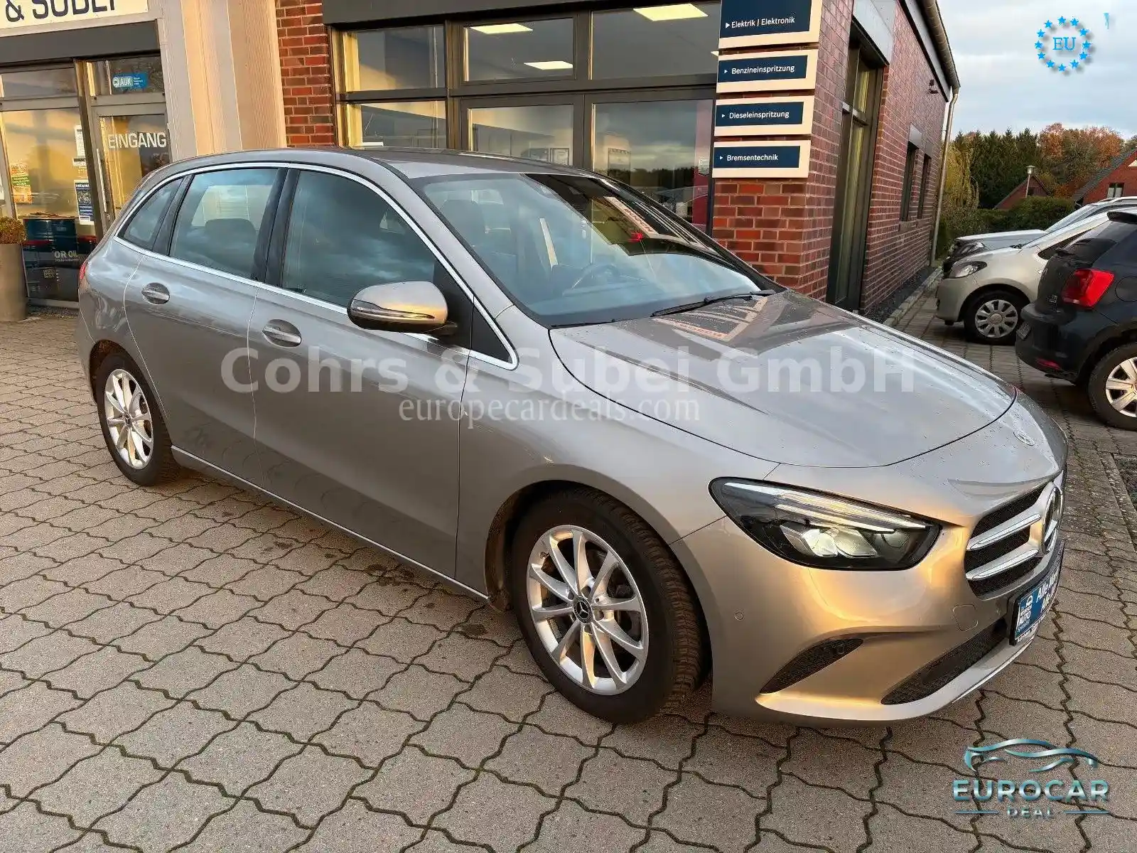 Mercedes-Benz B 180