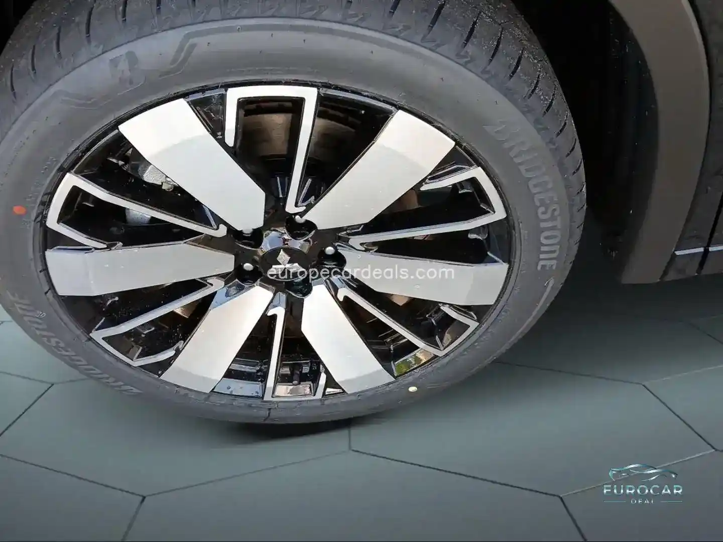 Mitsubishi Plug-in Hybrid Outlander