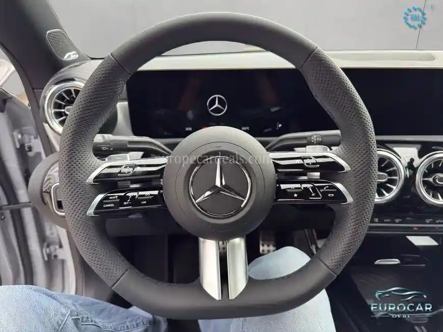 Mercedes-Benz CLA 180