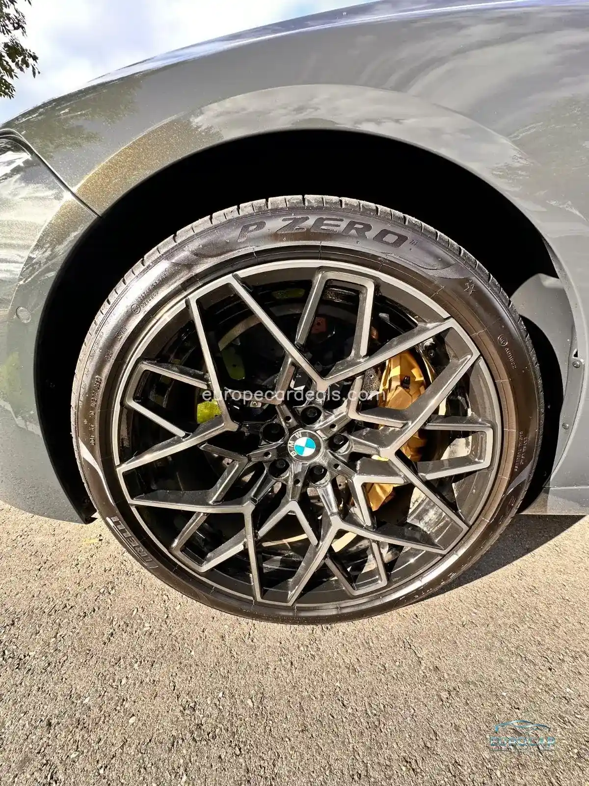 BMW M8