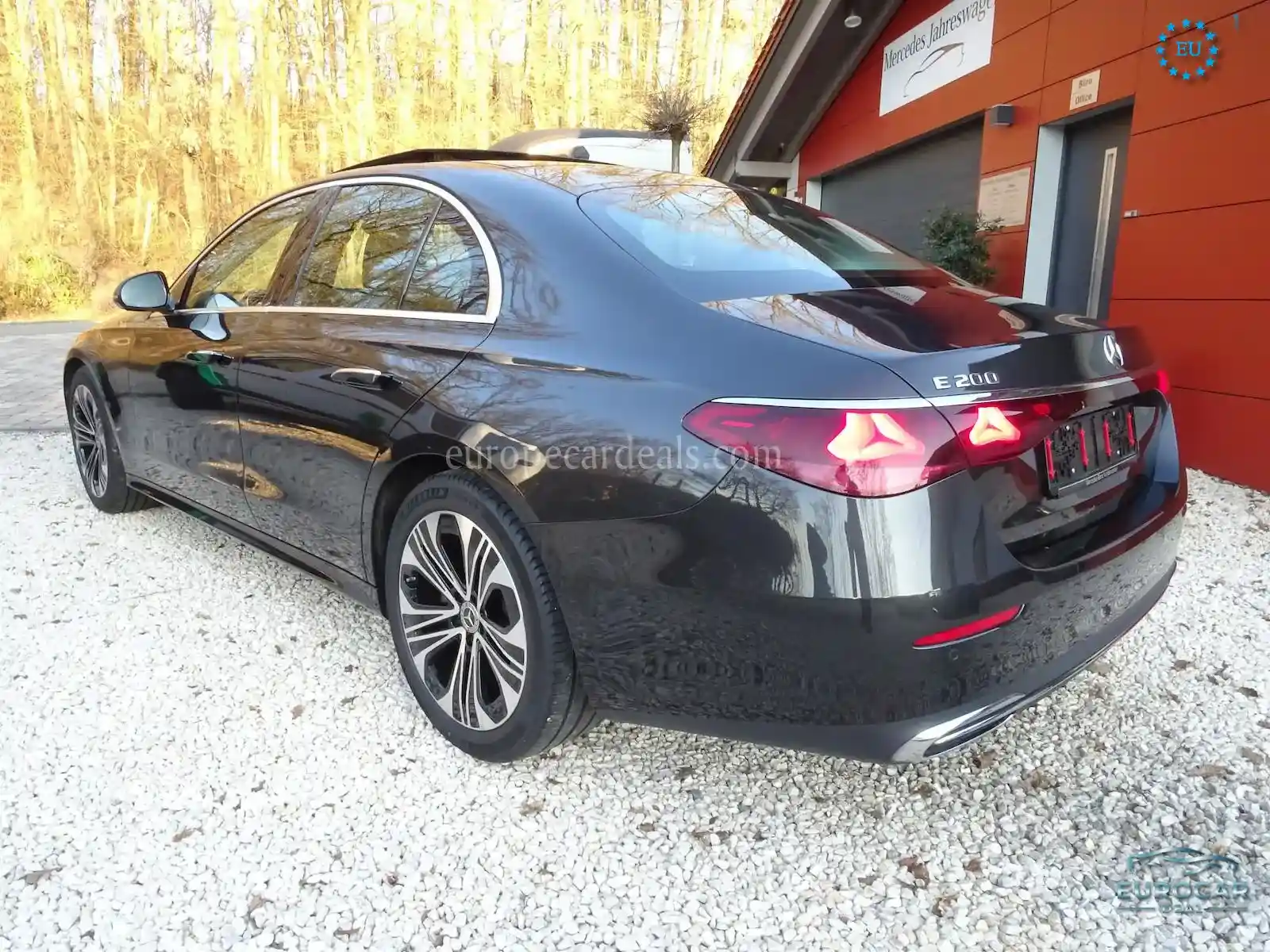 Mercedes-Benz E 200