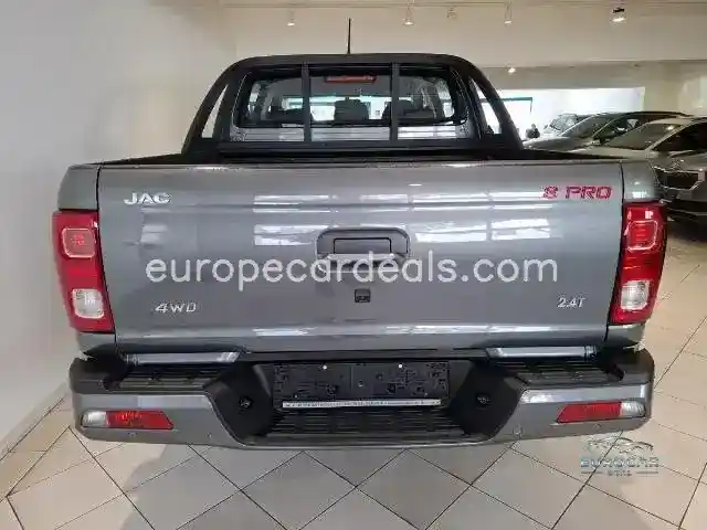 JAC 8 Pro
