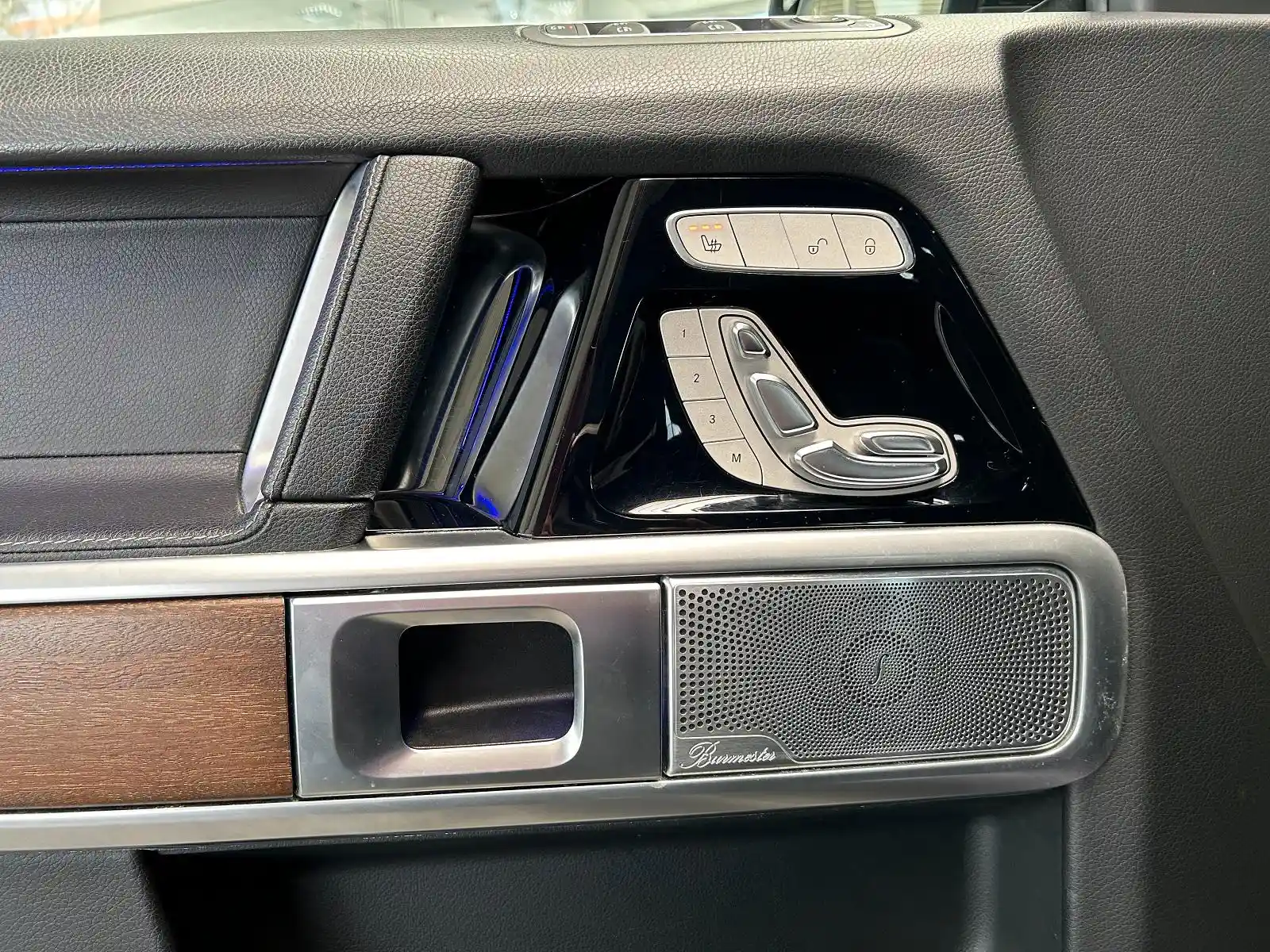 Mercedes-Benz G 500