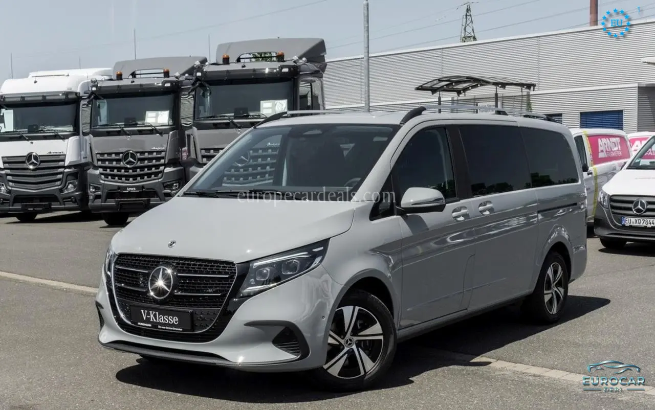 Mercedes-Benz V 220