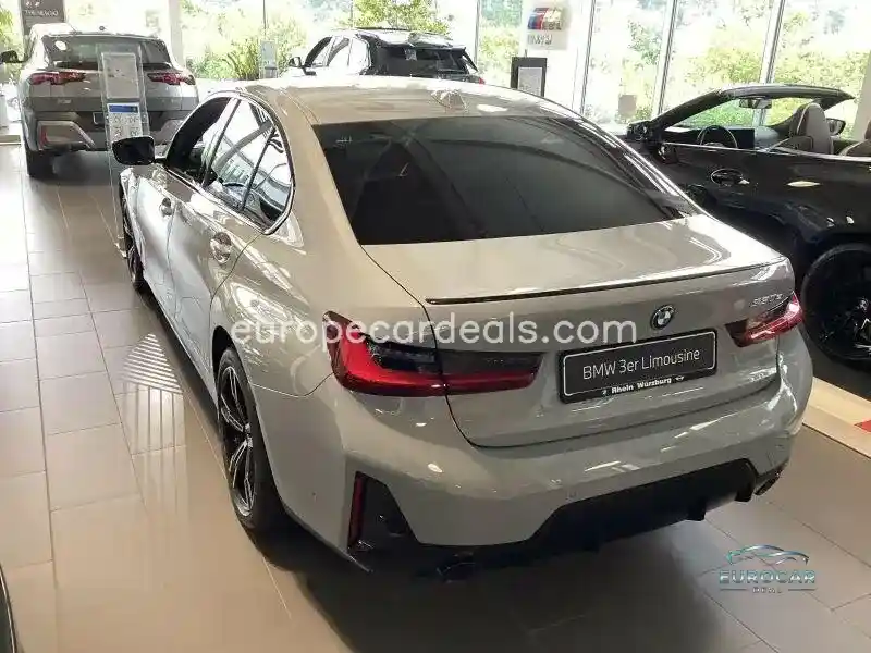 BMW 330