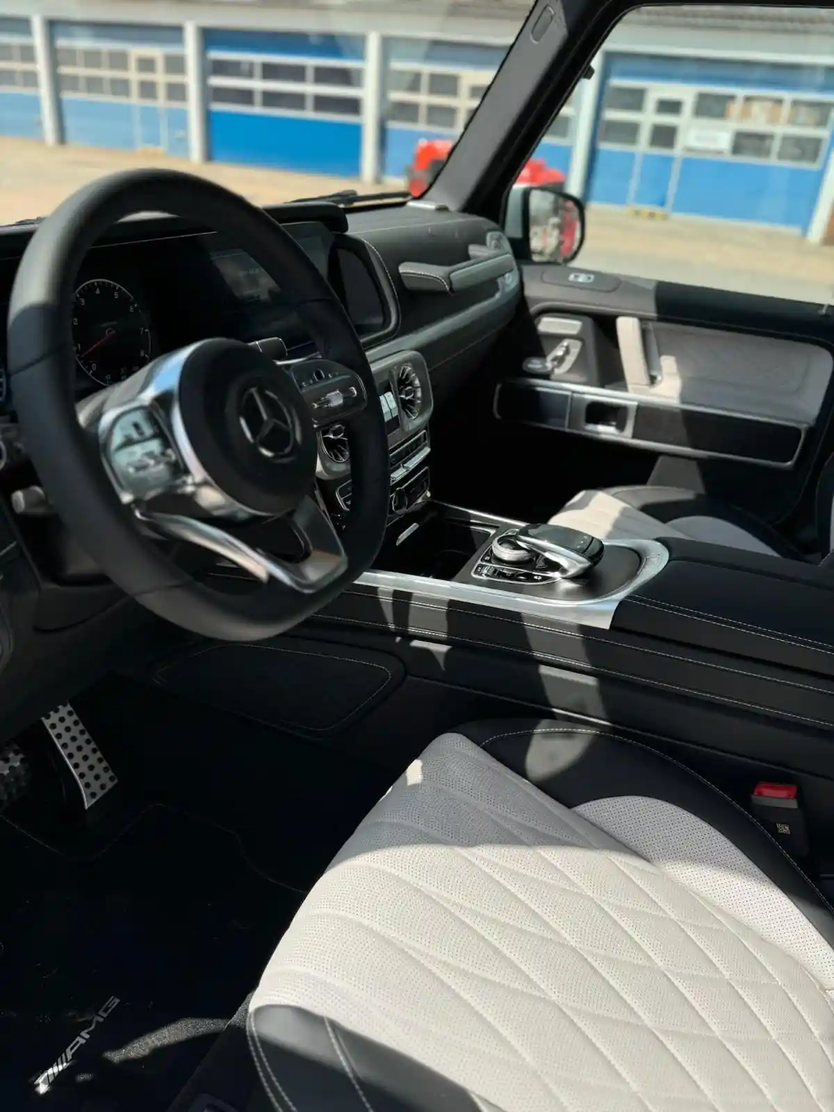 Mercedes-Benz G 500