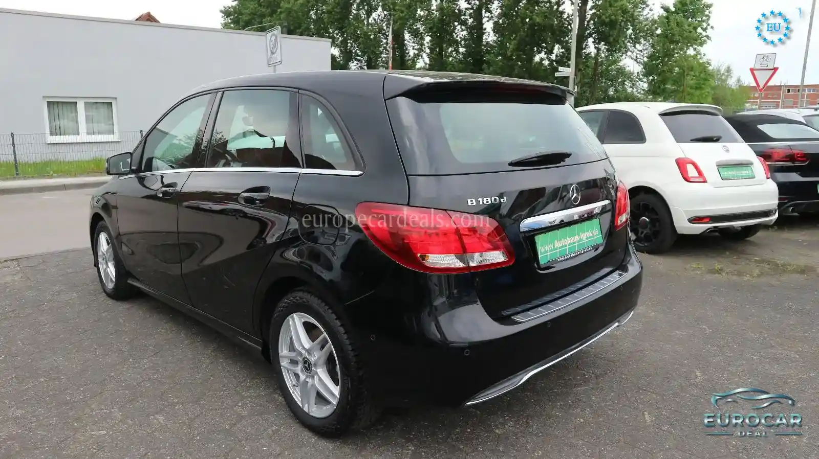 Mercedes-Benz B 180