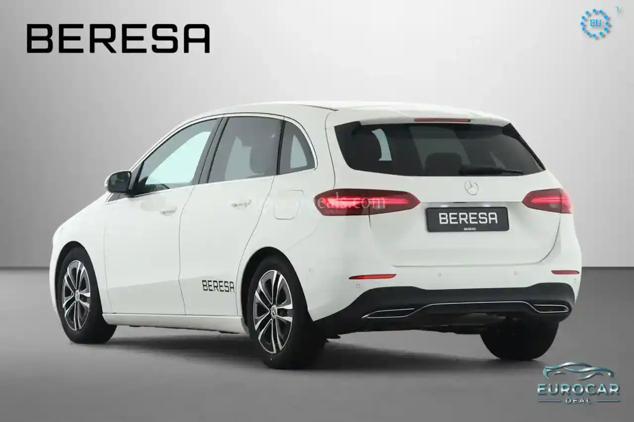 Mercedes-Benz B 180