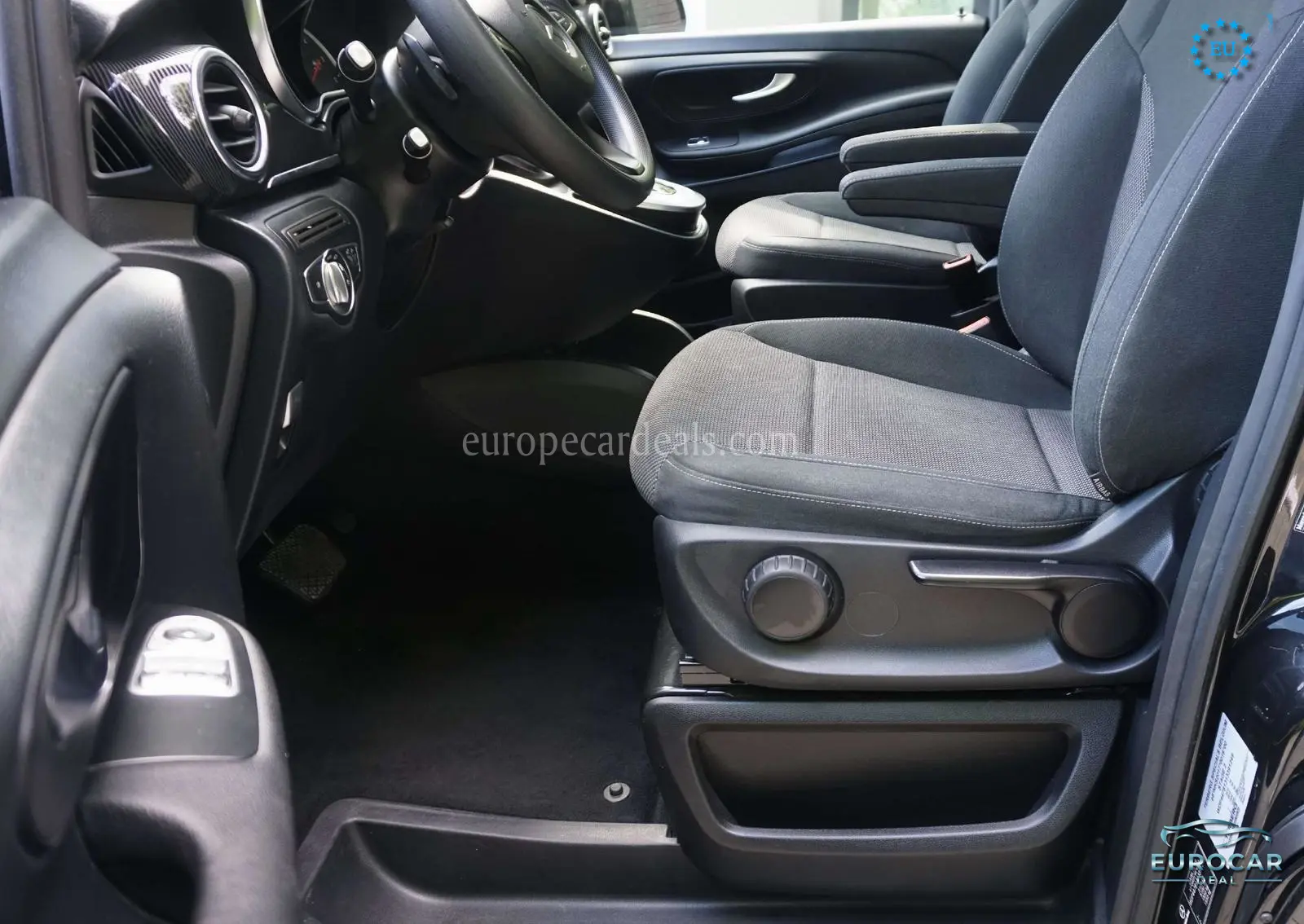 Mercedes-Benz V 220