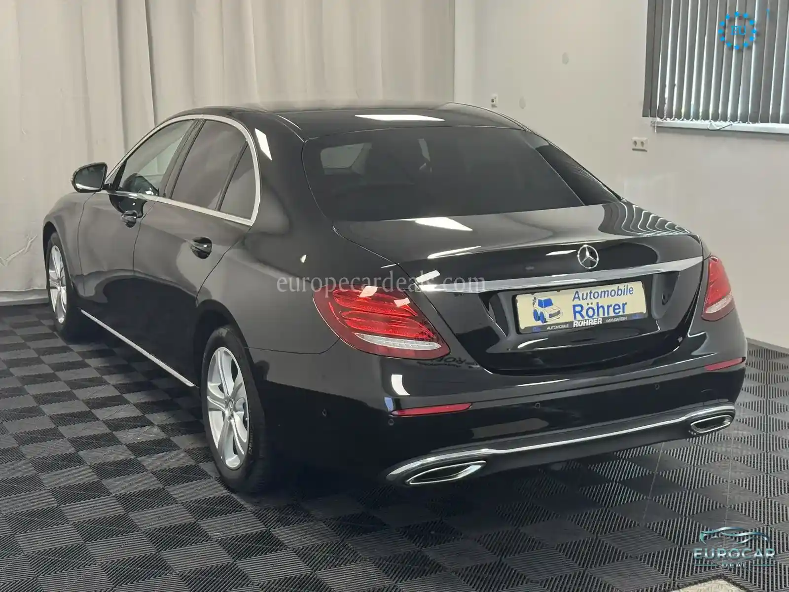 Mercedes-Benz E 200