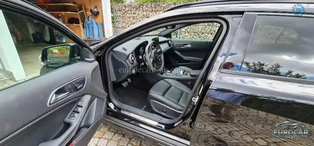 Mercedes-Benz A 45 AMG
