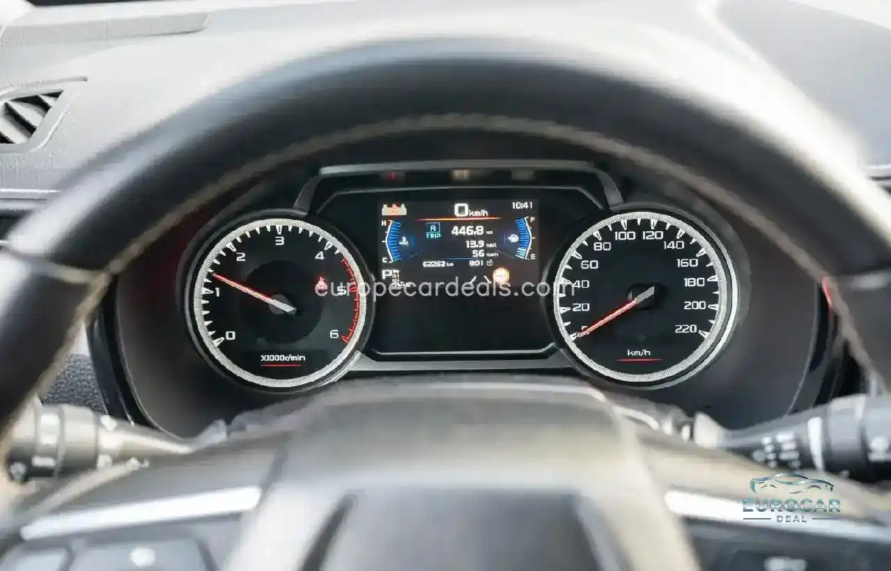 Double Cab 4WD V-CROSS