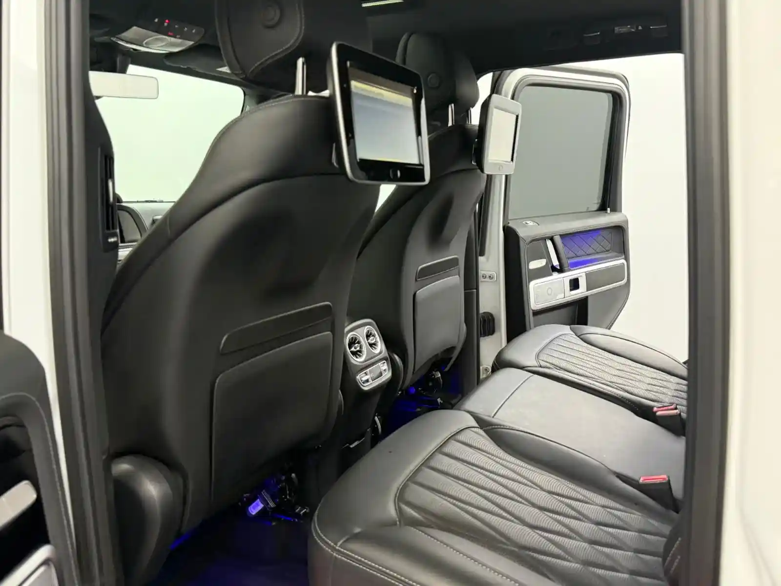 Mercedes-Benz G 500