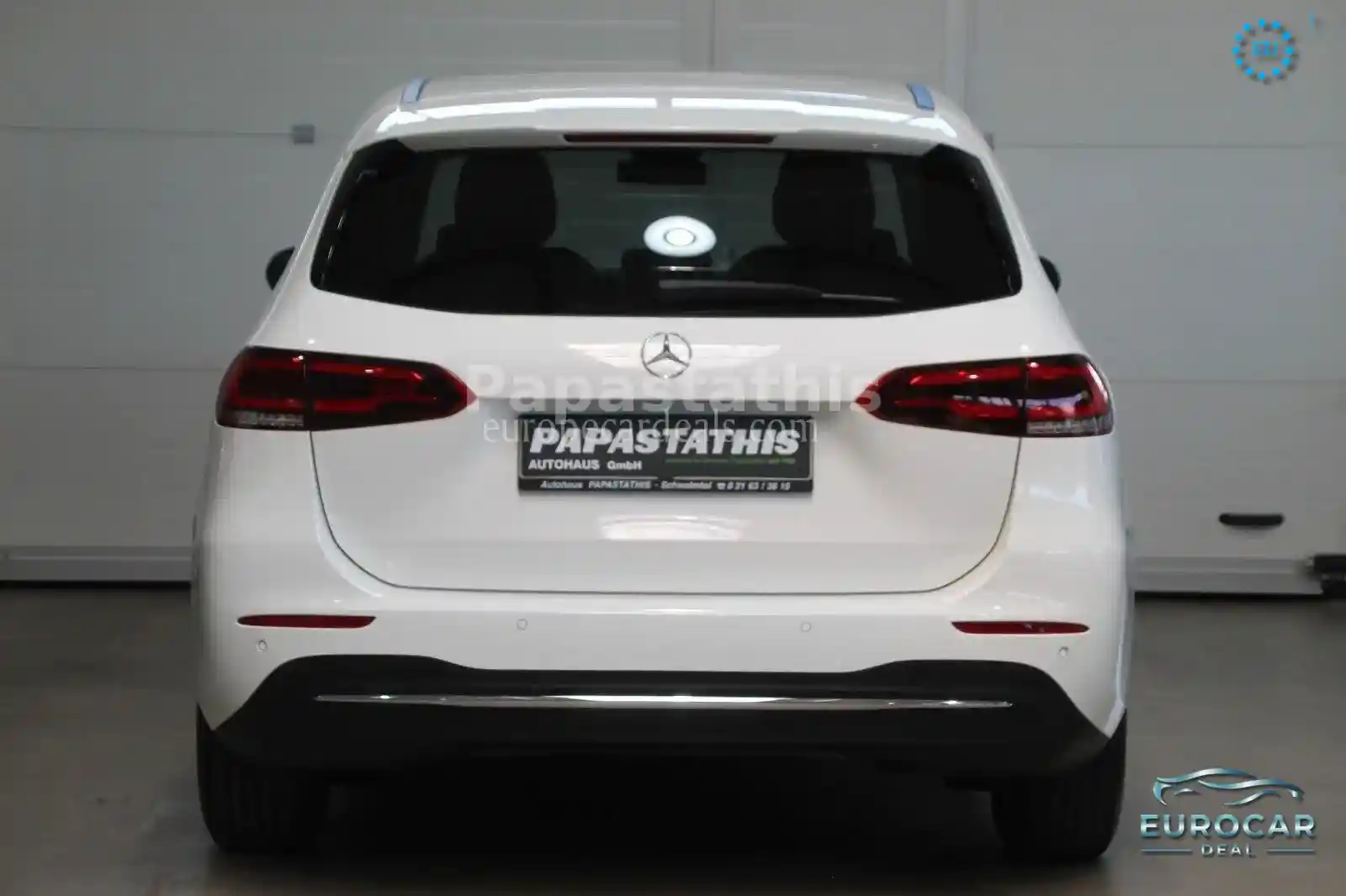 Mercedes-Benz B 180