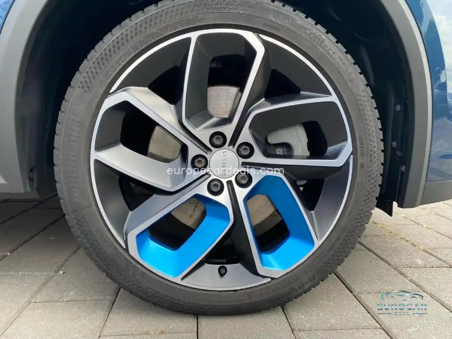 Lynk&Co 01