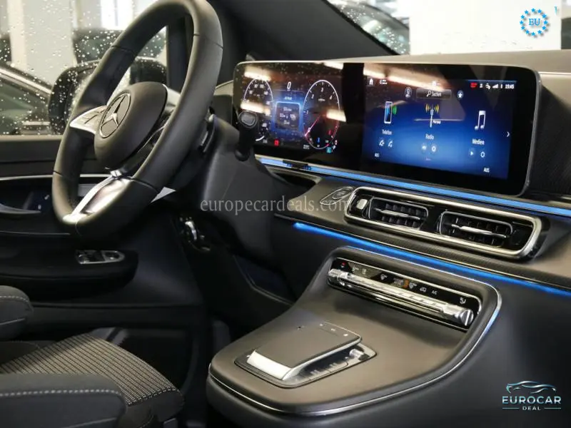 Mercedes-Benz V 220