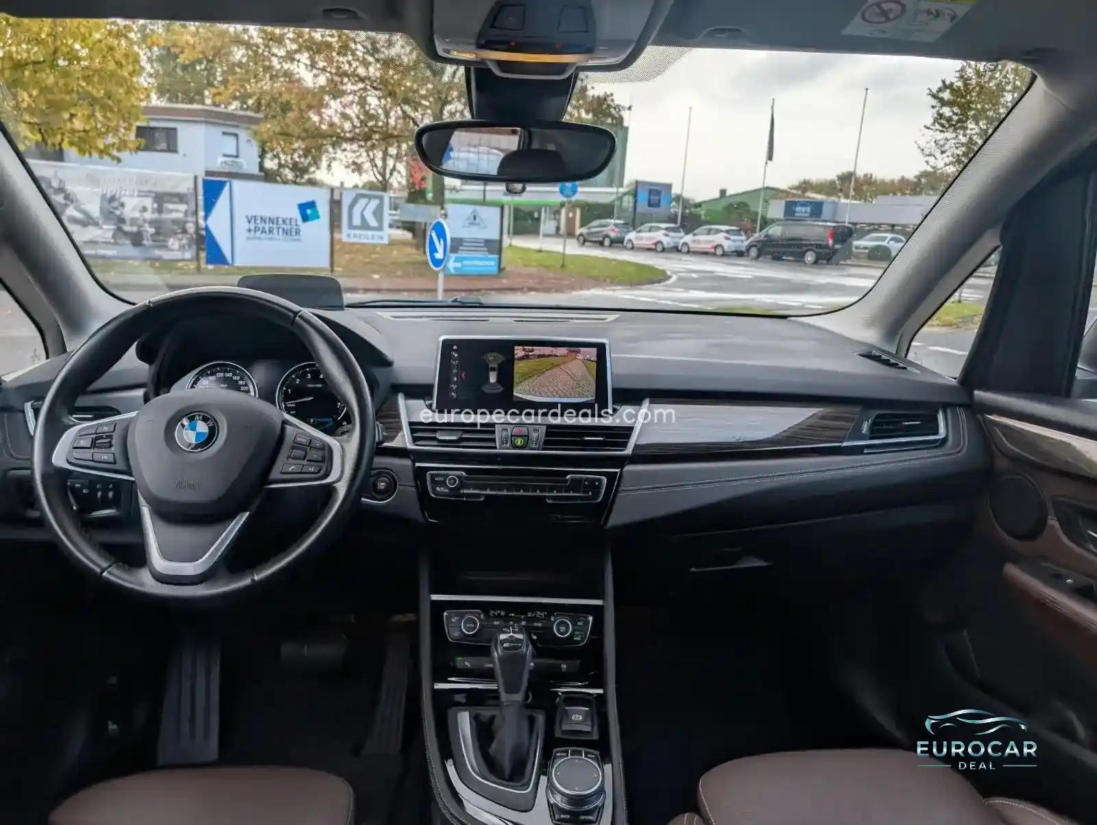 BMW 225