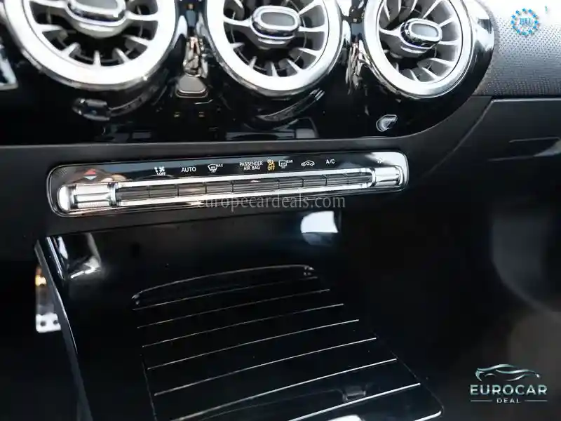 Mercedes-Benz CLA 220